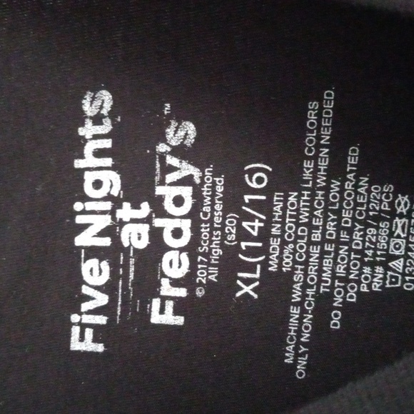 FIVE NIGHT AT FREDDY'S SHIRT SIZE XL - Picture 4 of 5